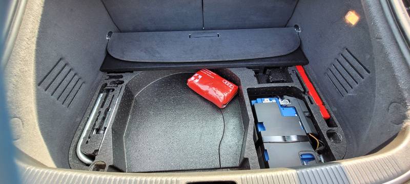 Voiture occasion Bordeaux AUDI TT MK2 rangement sous coffre 