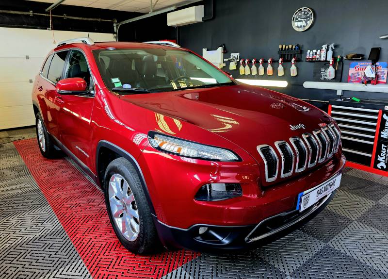 Dépôt vente véhicule d'occasion. Jeep Cherokee IV 3.2 V6 Pentastar 272cv Drive Lock Auto avant droit
