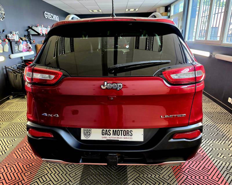 Jeep Cherokee IV 3.2 V6 Pentastar 272cv Drive Lock Auto face arrière