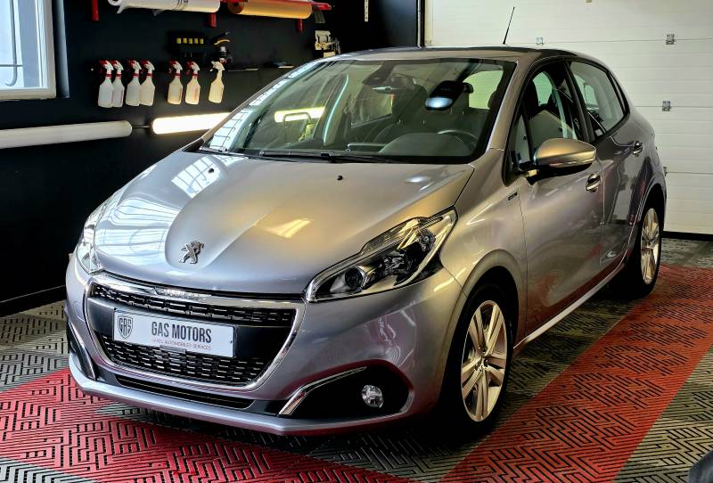 PEUGEOT 208 1.5 HDI 100CV SIGNATURE 5P 2019 GRISE avant gauche