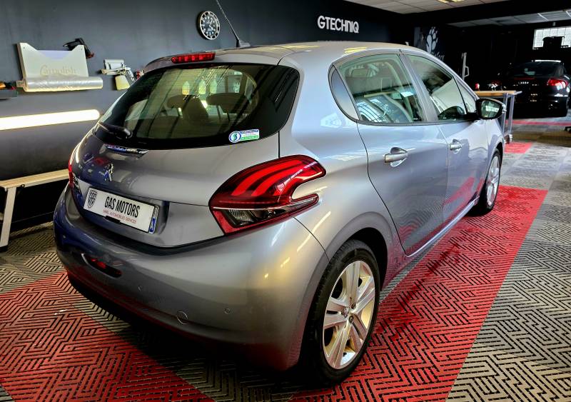 PEUGEOT 208 1.6 HDI 100CV SIGNATURE GAS MOTORS BORDEAUX 3