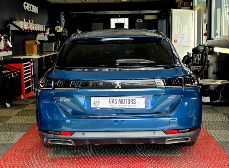 PEUGEOT 508 II SW 1.5 HDI 130 GT LINE EAT8 BLEU break de chasse face arrière