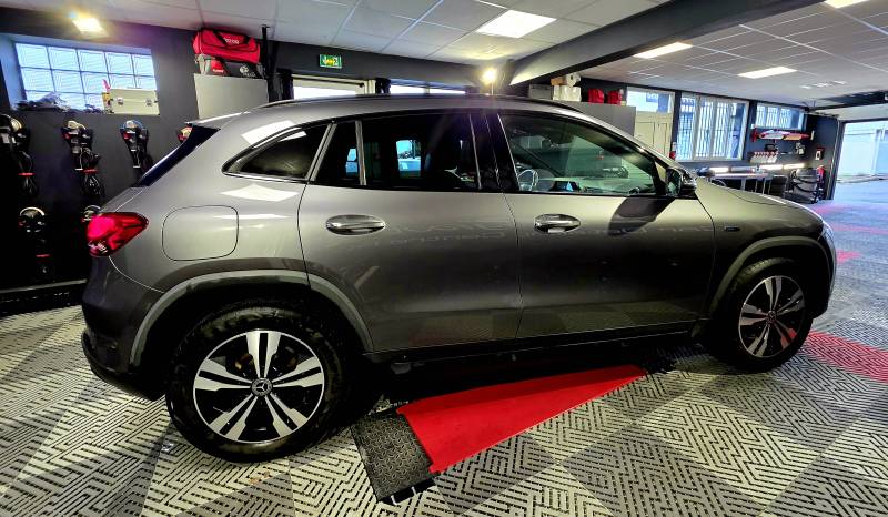 Véhicule hybride d'occasion Gironde Mercedes GLA 250e 218cv Progressive 8G-DCT GAS Motors