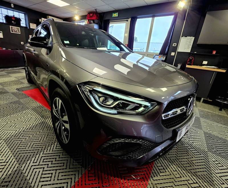 Véhicule d'occasion Bordeaux Mercedes GLA 250e Véhicule hybride d'occasion Bordeaux Mercedes GLA 250e 218cv Progressive 8G-DCT GAS Motors 218cv Progressive 8G-DCT GAS Motors