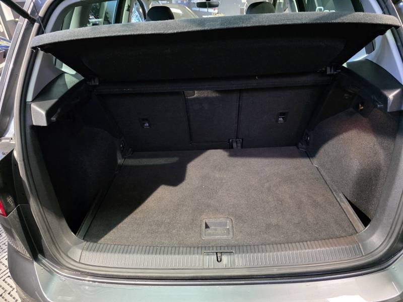 Garage véhicules d'occasion Gironde VW Golf VII Sportsvan TDI 150cv carat DSG7