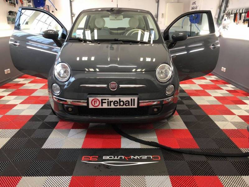 Rénovation complète intérieur extérieur d'une Fiat 500 lounge par un professionnel certifié à Pessac