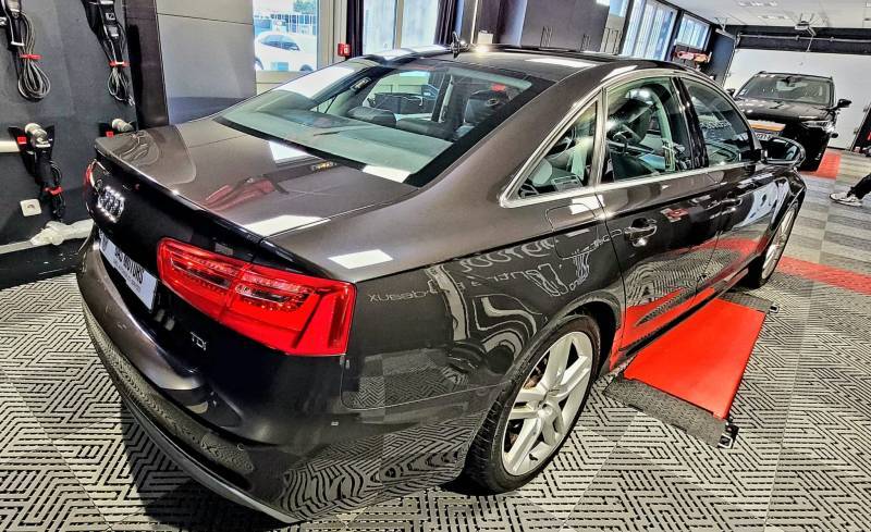 Redonner de la brillance carrosserie auto polissage à Bordeaux : Rénovation par polissage