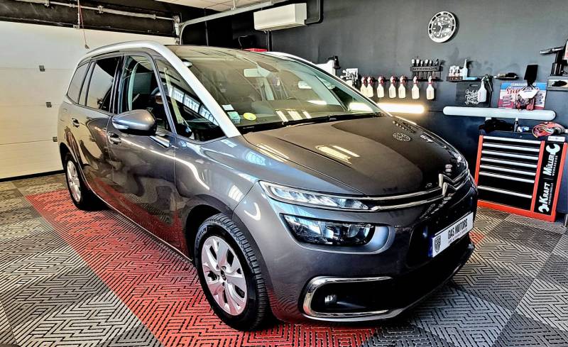 Lavage interieur exterieur centre nettoyage professionnel GAS MOTORS Detailing Bordeaux